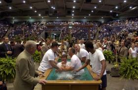 Prêcher : une condition requise pour le baptême chrétien ?